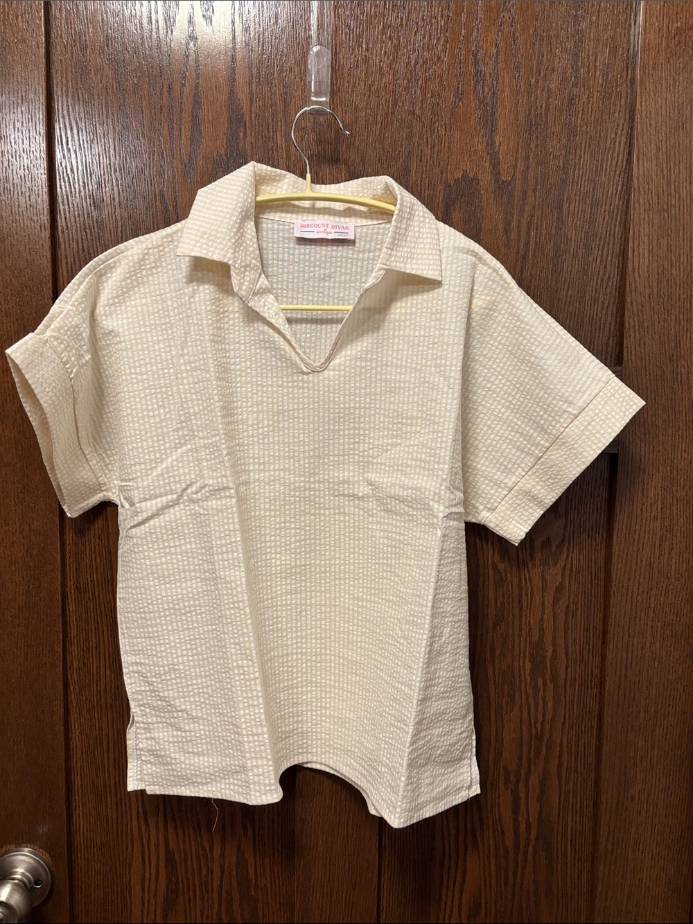 Discount Diva Cream w/ Yellow Striped Short-Sleeve Seersucker Top for Women.